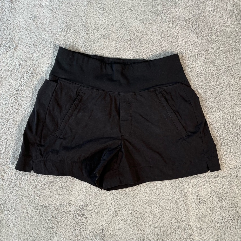 Athleta Women's Black Trekkie North Short Size‎ 0